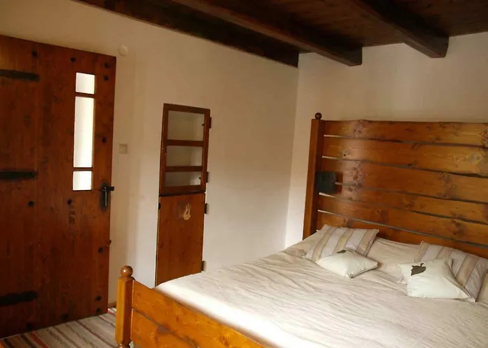 Historicky Objekt Ailit *